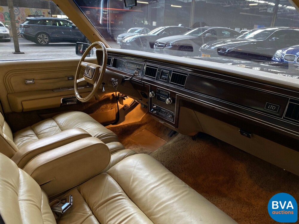 Ford LTD Krone Victoria 5.0L V8.