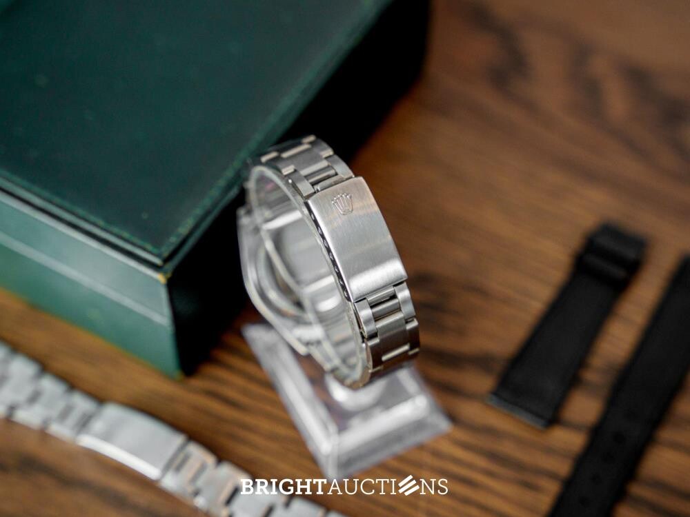 Rolex 6694 Oysterdate - White and Gold Dail - 1975