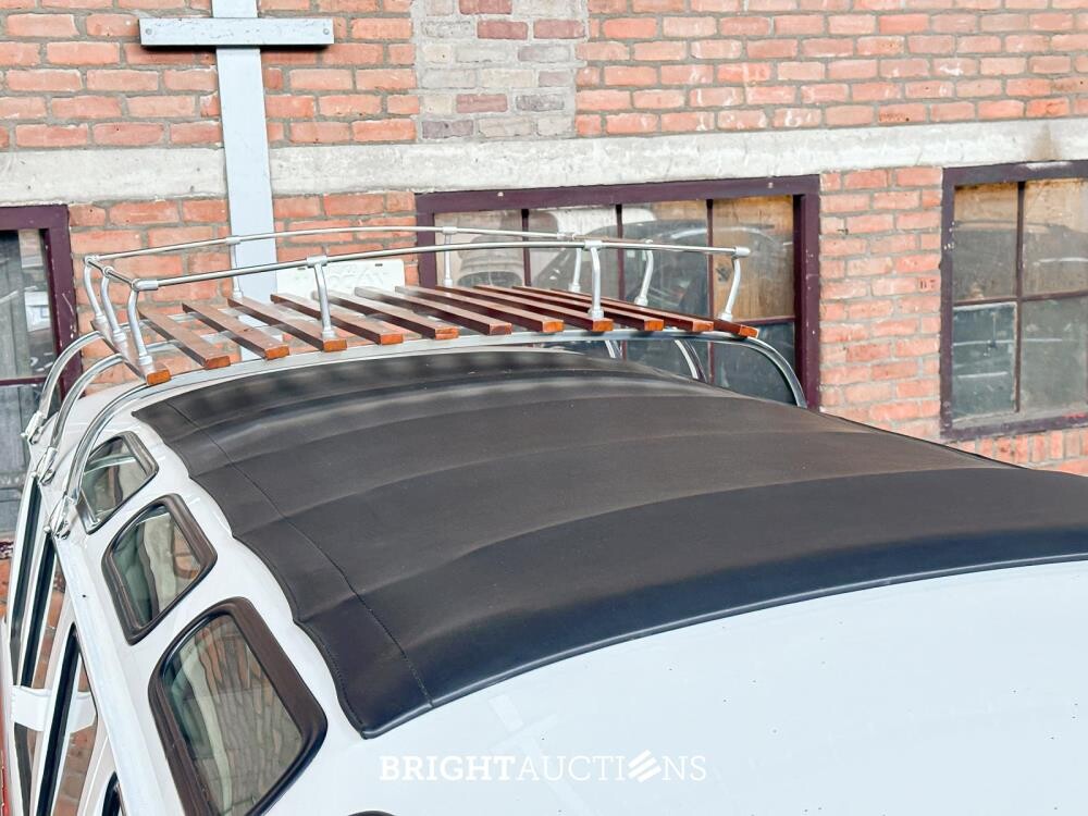 Volkswagen Split Bus T1 Samba 46HP 1981, 1-ZSB-73
