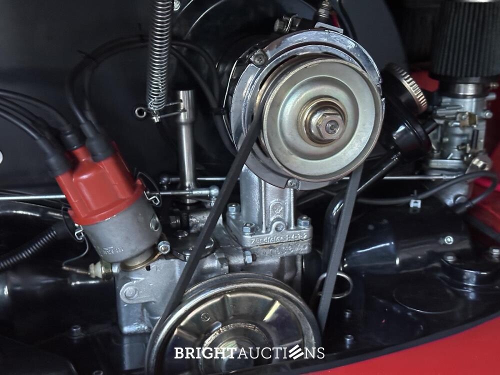 Volkswagen Split Bus T1 Samba 46HP 1981, 1-ZSB-73
