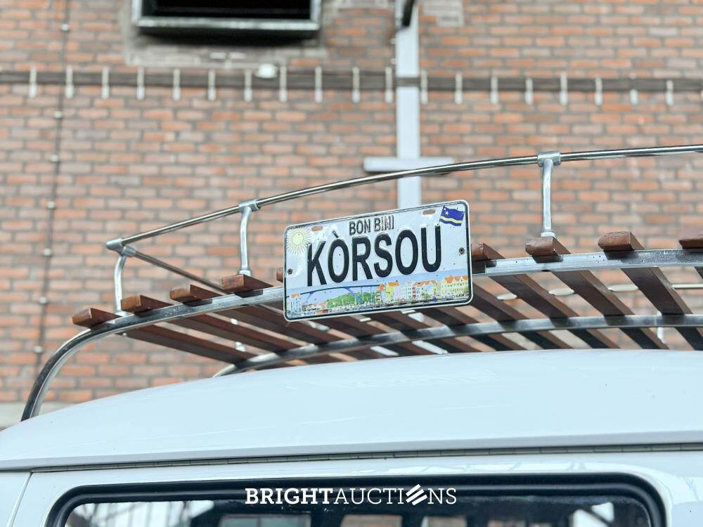 Volkswagen Split Bus T1 Samba 46HP 1981, 1-ZSB-73
