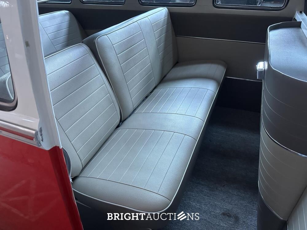 Volkswagen Split Bus T1 Samba 46HP 1981, 1-ZSB-73
