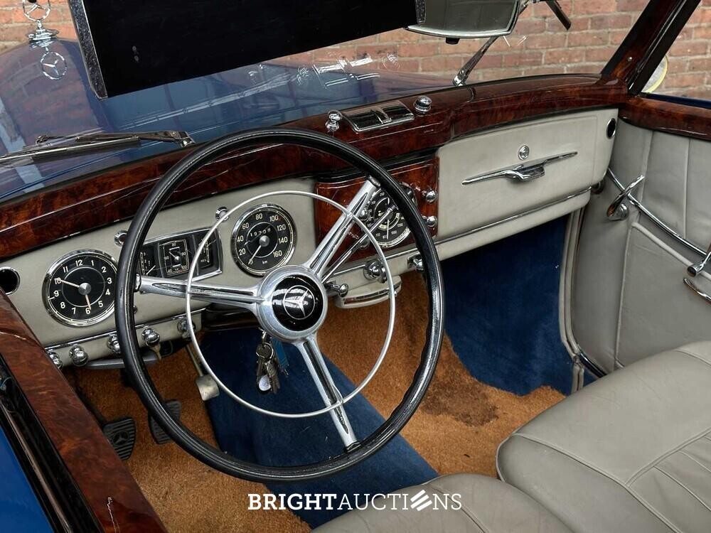 Mercedes-Benz 220 A Cabriolet W187 200-SERIE 1951, DR-27-11