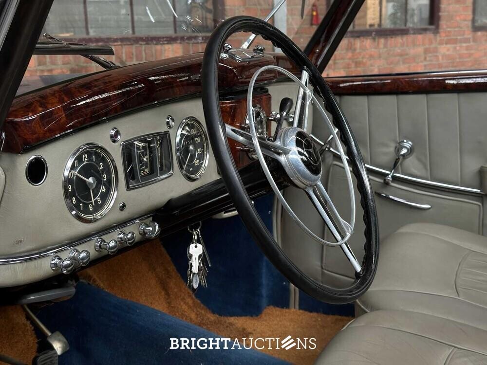 Mercedes-Benz 220 A Cabriolet W187 200-SERIE 1951, DR-27-11