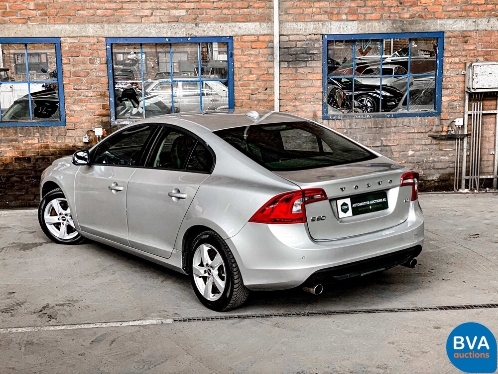Volvo S60 2.0T Intro Edition 203pk 2010 -Origineel NL-, 02-NJ-L9