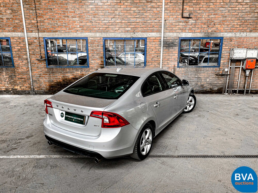 Volvo S60 2.0T Intro Edition 203pk 2010 -Origineel NL-, 02-NJ-L9