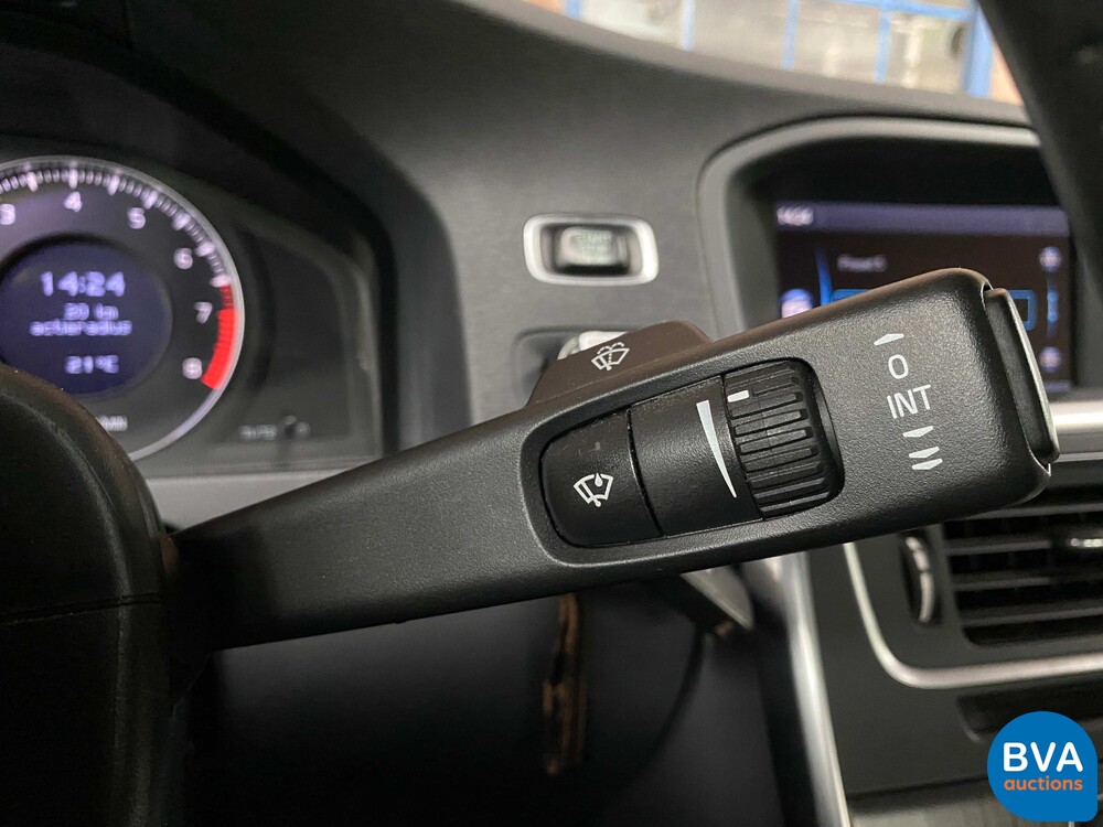 Volvo S60 2.0T Intro Edition 203pk 2010 -Origineel NL-, 02-NJ-L9