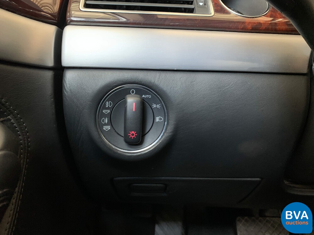 Audi A8 Long 6.0 W12 Quattro Pro line 450hp 2004, 69-RD-NX.