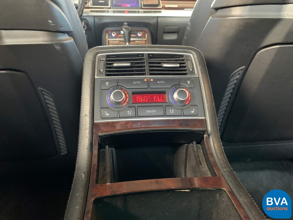 Audi A8 Long 6.0 W12 Quattro Pro line 450hp 2004, 69-RD-NX.