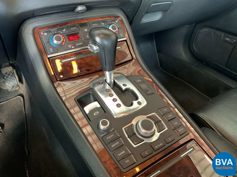 Audi A8 Long 6.0 W12 Quattro Pro line 450hp 2004, 69-RD-NX.