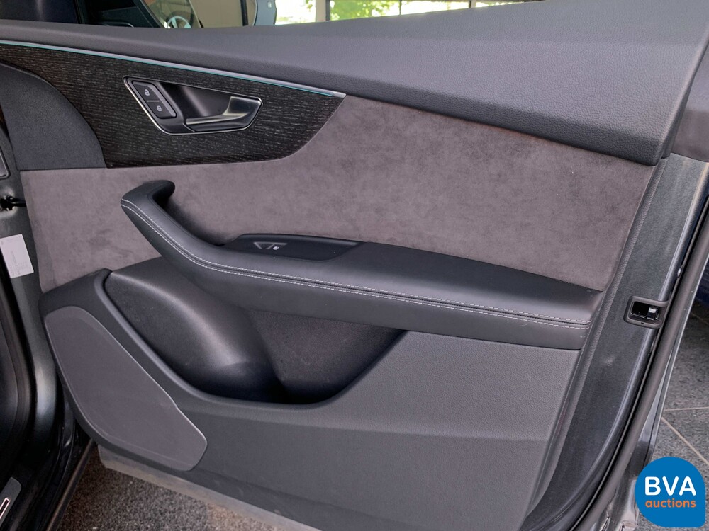 Audi Q8 50TDI Quattro 286hp S-Line 2020 WARRANTY.