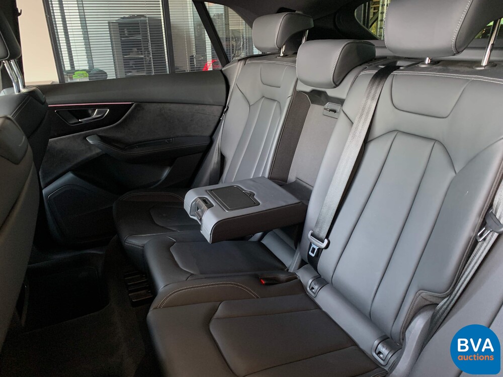 Audi Q8 50TDI Quattro 286hp S-Line 2020 WARRANTY.