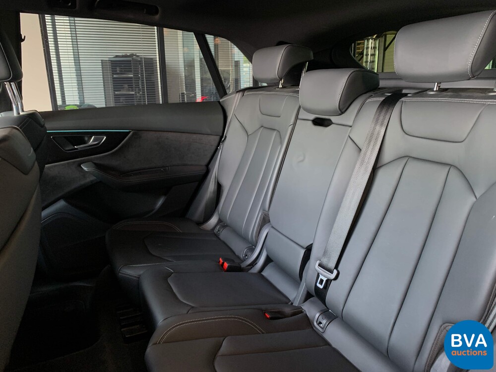 Audi Q8 50TDI Quattro 286hp S-Line 2020 WARRANTY.