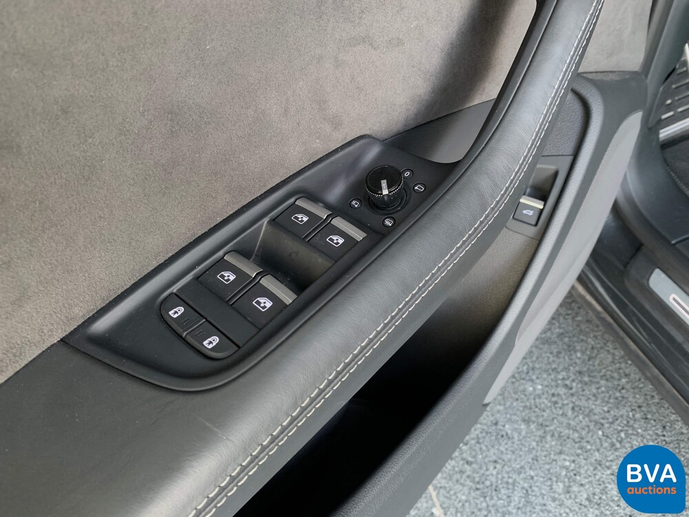 Audi Q8 50TDI Quattro 286hp S-Line 2020 WARRANTY.