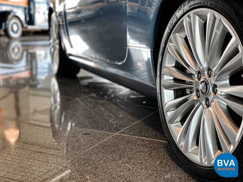 Jaguar XK Convertible 5.0 V8 Portfolio 385hp Convertible 2010.