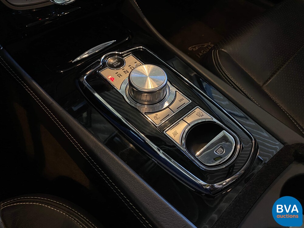 Jaguar XK Convertible 5.0 V8 Portfolio 385hp Convertible 2010.