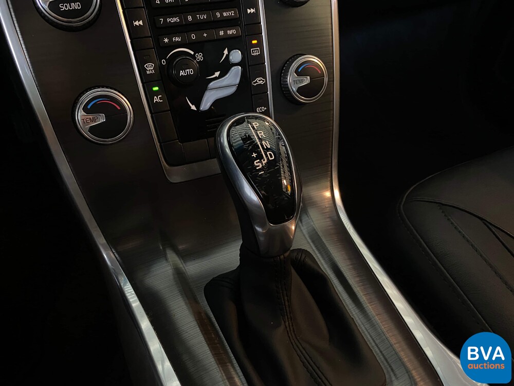 Volvo V70 2.0 T5 Kinetic 245hp 2015, RV-417-T.