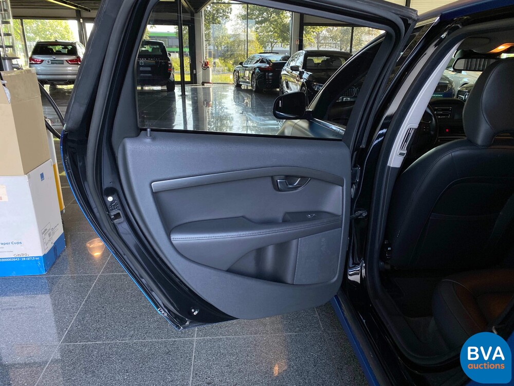 Volvo V70 2.0 T5 Kinetic 245hp 2015, RV-417-T.