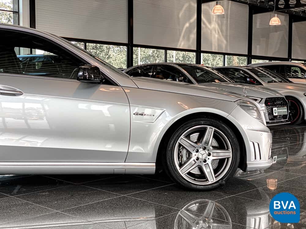 Mercedes-Benz E63 AMG E-Class 525hp 2010, L-523-VG.