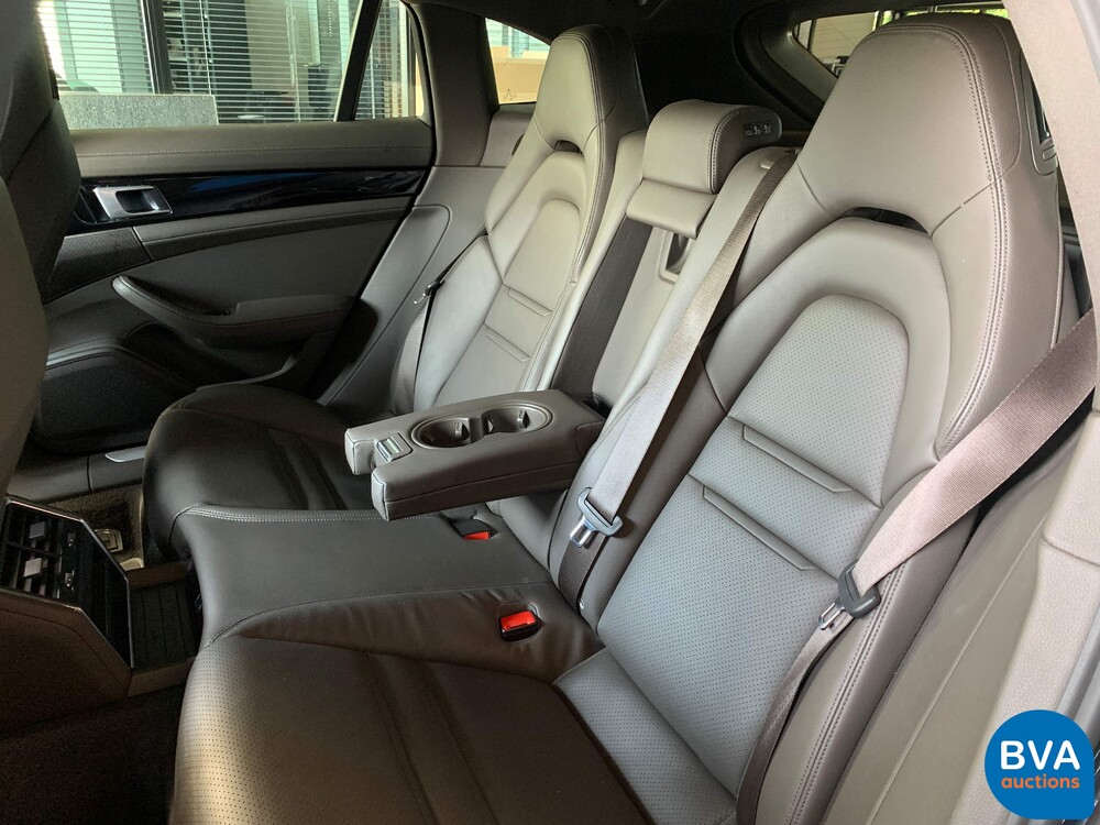 Porsche Panamera 4 Sport Turismo 2.9 E-Hybrid 462hp 2018 Plug-In Hybrid -Org. NL-, SF-382-Z.