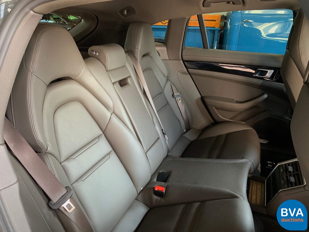 Porsche Panamera 4 Sport Turismo 2.9 E-Hybrid 462hp 2018 Plug-In Hybrid -Org. NL-, SF-382-Z.