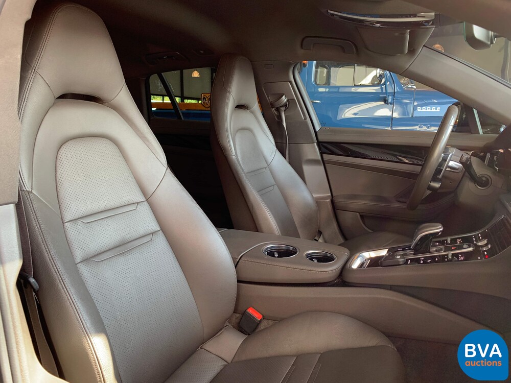 Porsche Panamera 4 Sport Turismo 2.9 E-Hybrid 462hp 2018 Plug-In Hybrid -Org. NL-, SF-382-Z.