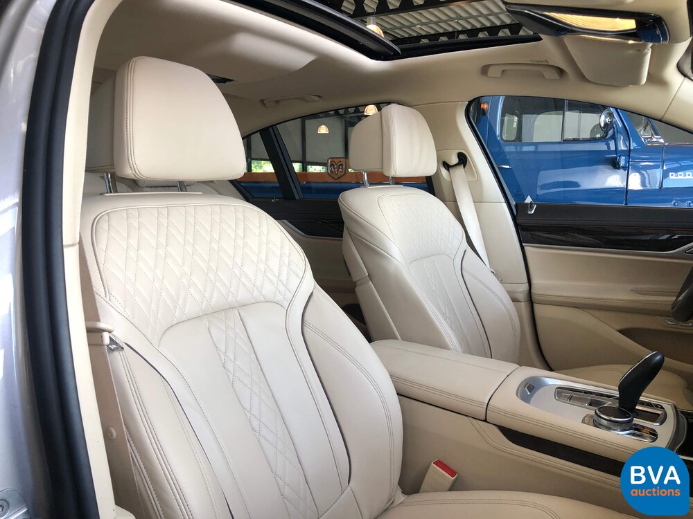 BMW 740d xDrive High Executive 7-Series 320hp 2017 -Org. NL-, PV-691-.