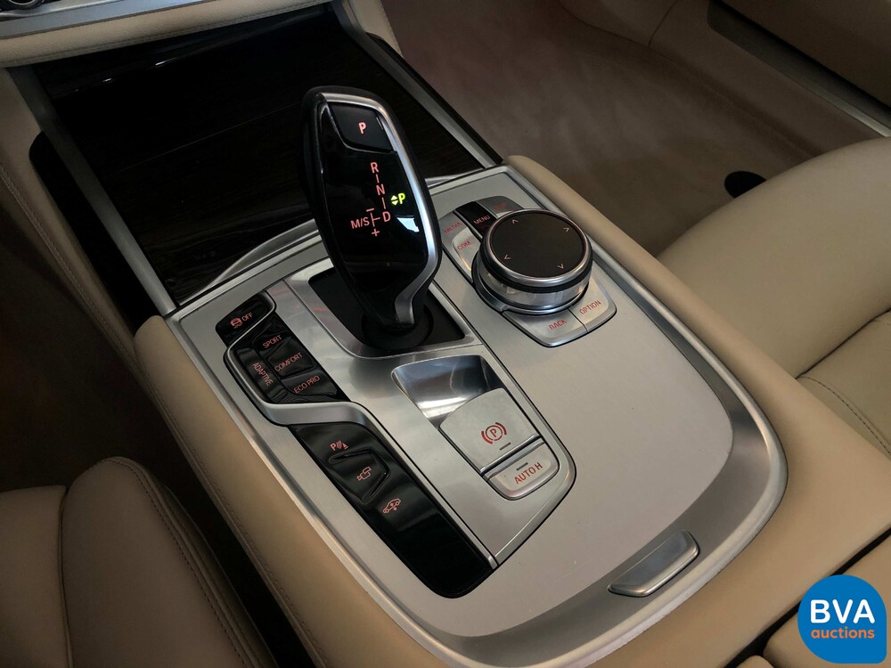 BMW 740d xDrive High Executive 7-Series 320hp 2017 -Org. NL-, PV-691-.
