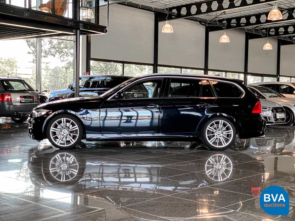 BMW 330i Touring Carbon Sport Edition M-Sport 3-series 272pk 2011 -Original NL-, 36-SNZ-4.