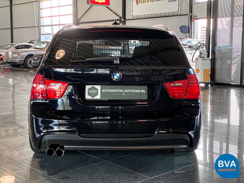 BMW 330i Touring Carbon Sport Edition M-Sport 3-series 272pk 2011 -Original NL-, 36-SNZ-4.