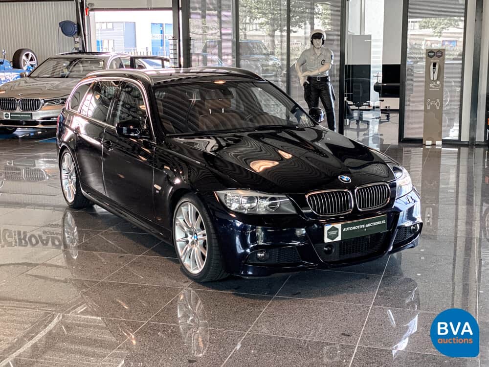 BMW 330i Touring Carbon Sport Edition M-Sport 3-series 272pk 2011 -Original NL-, 36-SNZ-4.