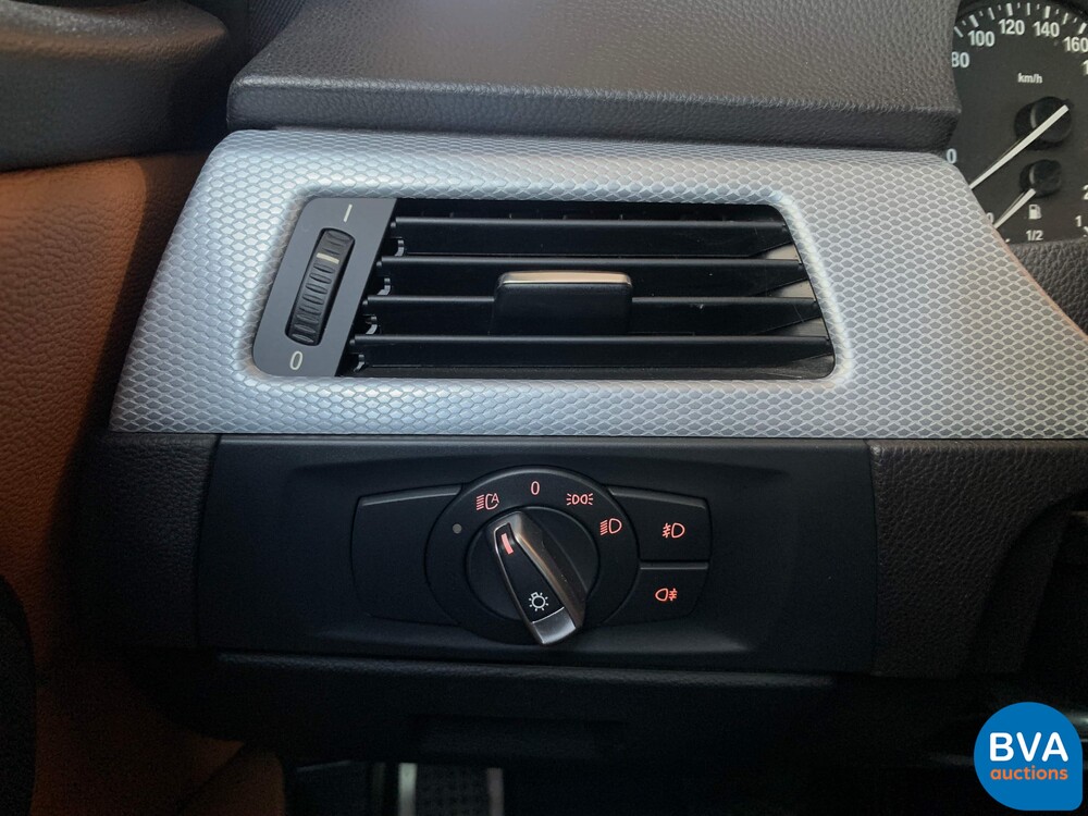 BMW 330i Touring Carbon Sport Edition M-Sport 3-series 272pk 2011 -Original NL-, 36-SNZ-4.