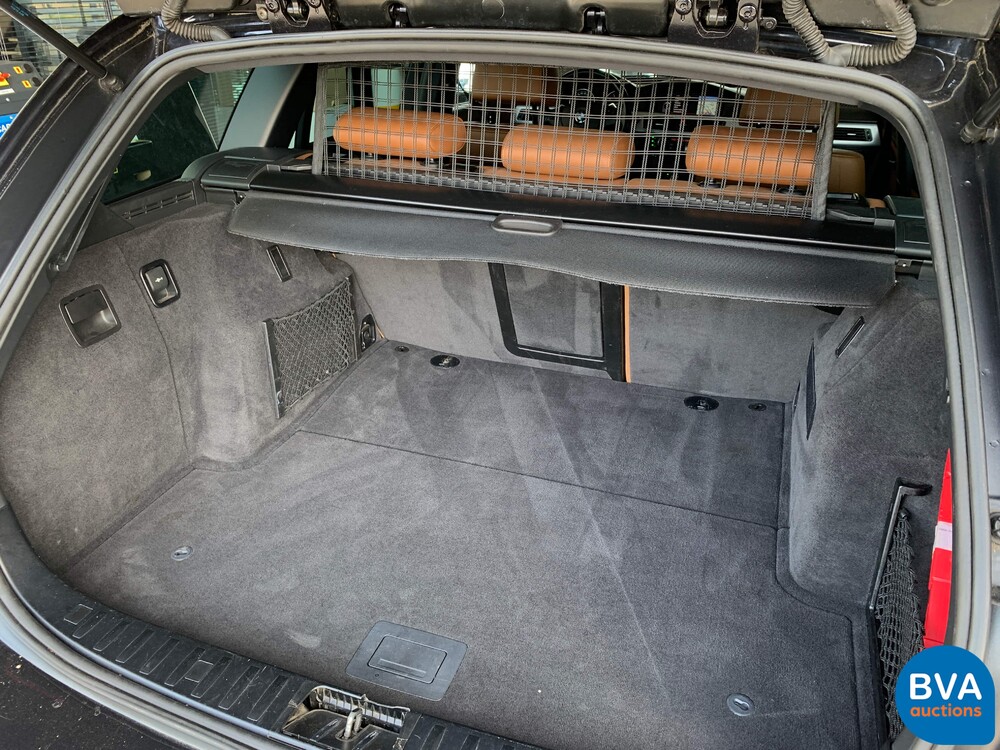 BMW 330i Touring Carbon Sport Edition M-Sport 3-series 272pk 2011 -Original NL-, 36-SNZ-4.