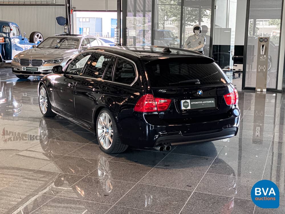 BMW 330i Touring Carbon Sport Edition M-Sport 3-series 272pk 2011 -Original NL-, 36-SNZ-4.