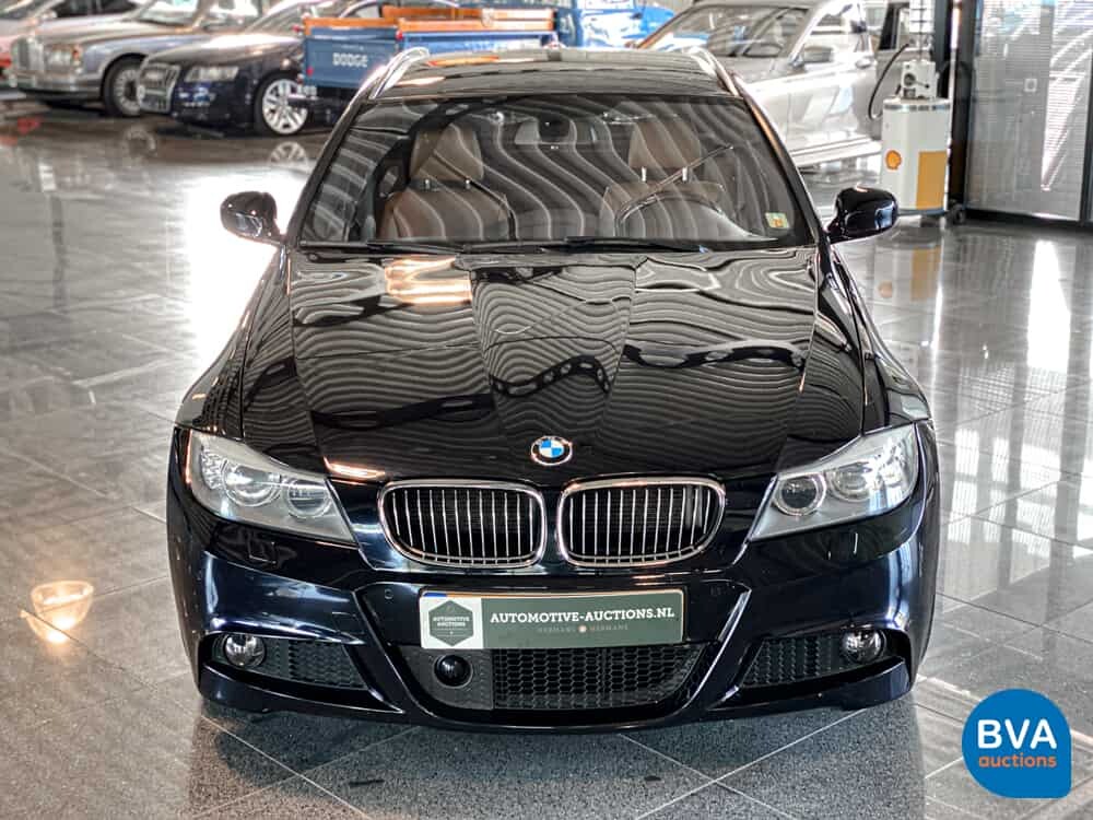 BMW 330i Touring Carbon Sport Edition M-Sport 3-series 272pk 2011 -Original NL-, 36-SNZ-4.