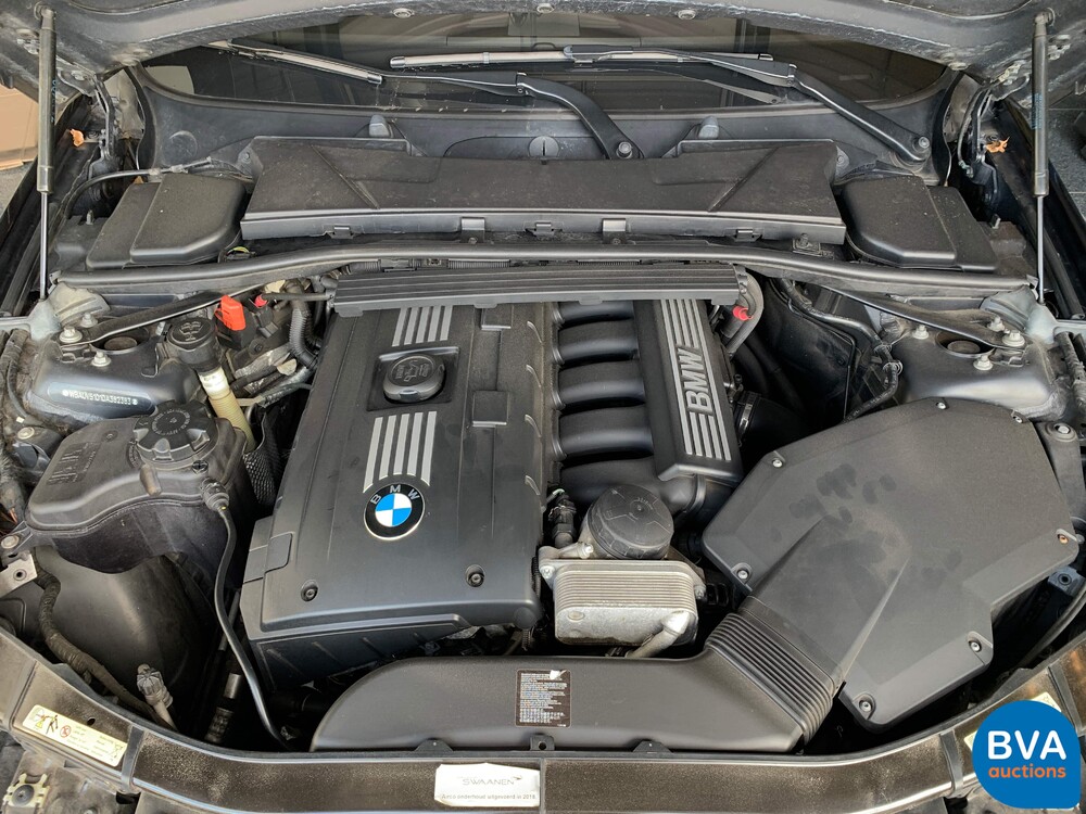 BMW 330i Touring Carbon Sport Edition M-Sport 3-series 272pk 2011 -Original NL-, 36-SNZ-4.