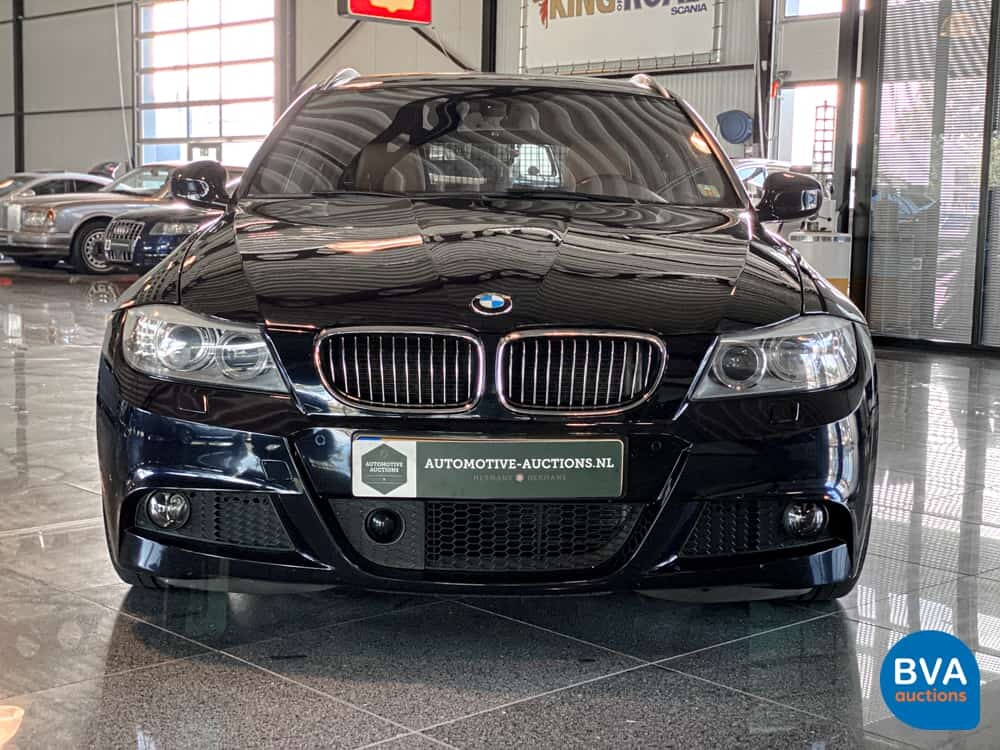 BMW 330i Touring Carbon Sport Edition M-Sport 3-series 272pk 2011 -Original NL-, 36-SNZ-4.