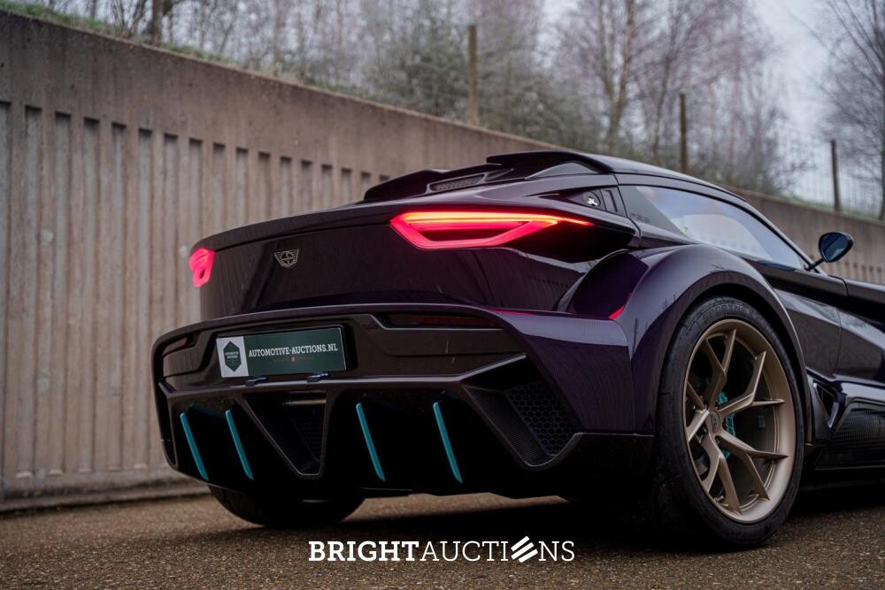 Donkervoort F22 2.5 Bare Naked / No. 8 of 25 / 2024 / Lift / Race ABS / Forged / Recaro