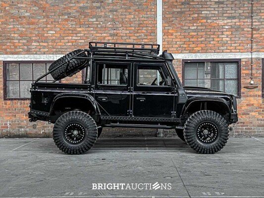 Land Rover Defender 2.5 TD5 110 SW G4 122pk 2004 (Origineel-NL), 69-NV-ZH (James Bond)
