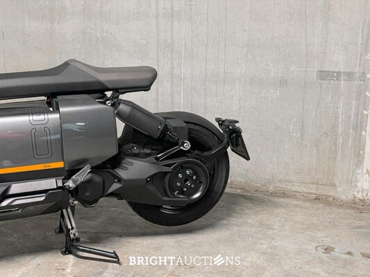 BMW CE 04 Motorscooter 43pk 2023 (Origineel-NL), 23-MT-GZ