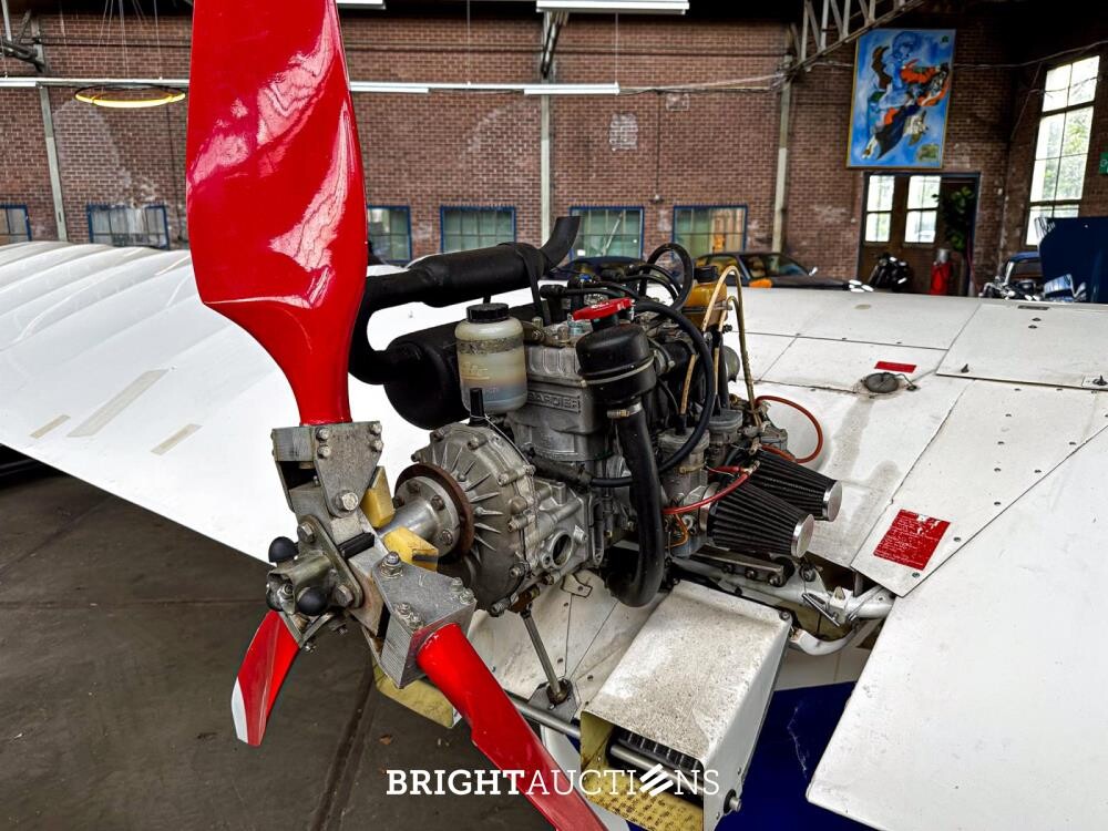 Albatros AE 209 ultra light Propellor Vliegtuig met Rotax 582 bombardier v.v maatwerk trailer
