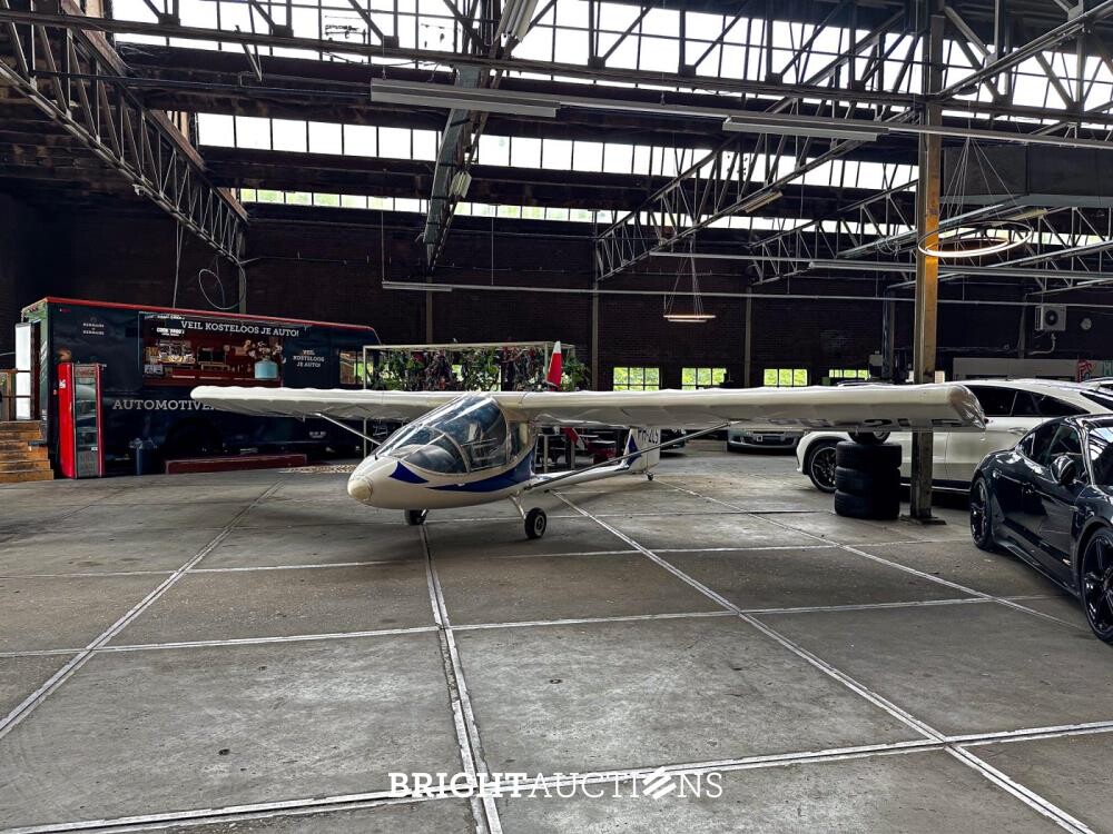 Albatros AE 209 ultra light Propellor Vliegtuig met Rotax 582 bombardier v.v maatwerk trailer
