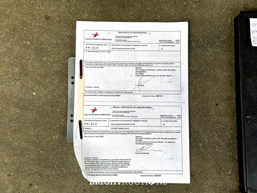 Albatros AE 209 ultra light Propellor Vliegtuig met Rotax 582 bombardier v.v maatwerk trailer
