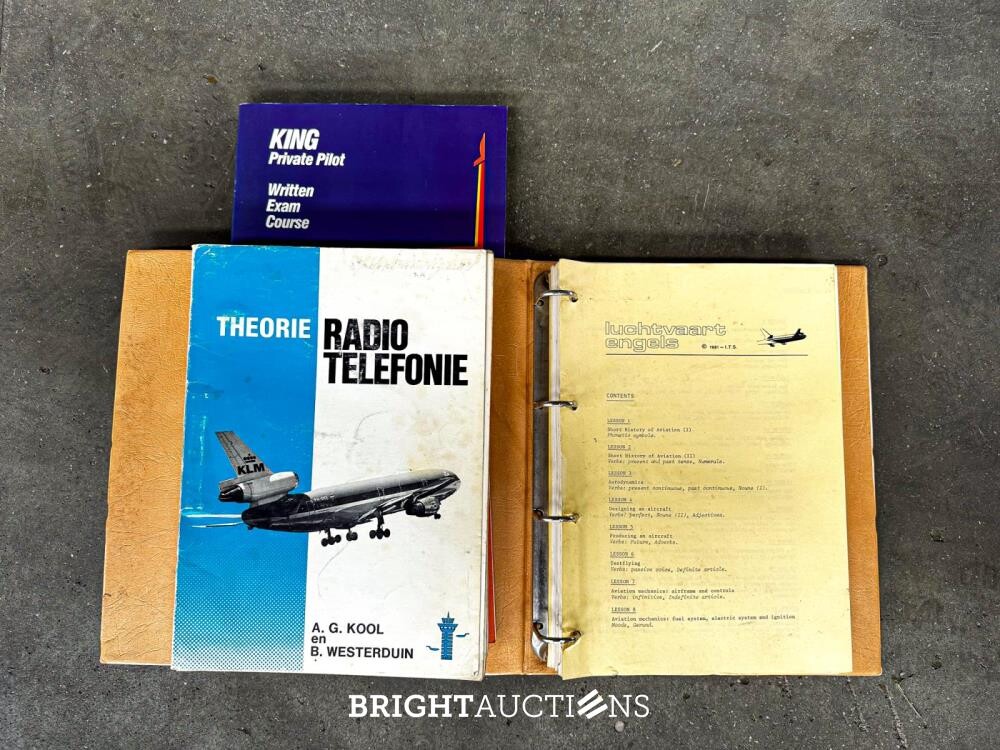 Albatros AE 209 ultra light Propellor Vliegtuig met Rotax 582 bombardier v.v maatwerk trailer
