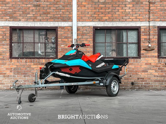 Seadoo Spark TRIXX Waterscooter 90pk 899cc 2018