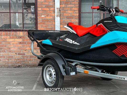 Seadoo Spark TRIXX Waterscooter 90pk 899cc 2018