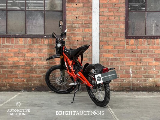 Sur-Ron Light Bee A067 L1EX Electric Enduro Crossbike 2021 (new out of box) Red
