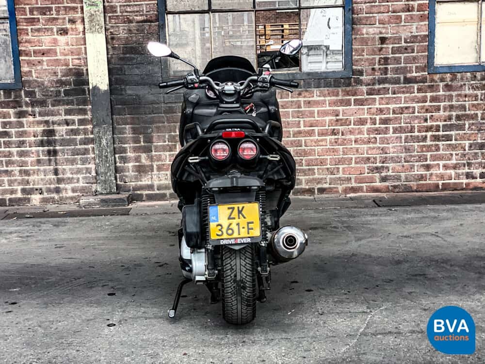 Gilera Fuoco 500 Scooter 39pk 2013, LT VOETREM, ZK-361-F