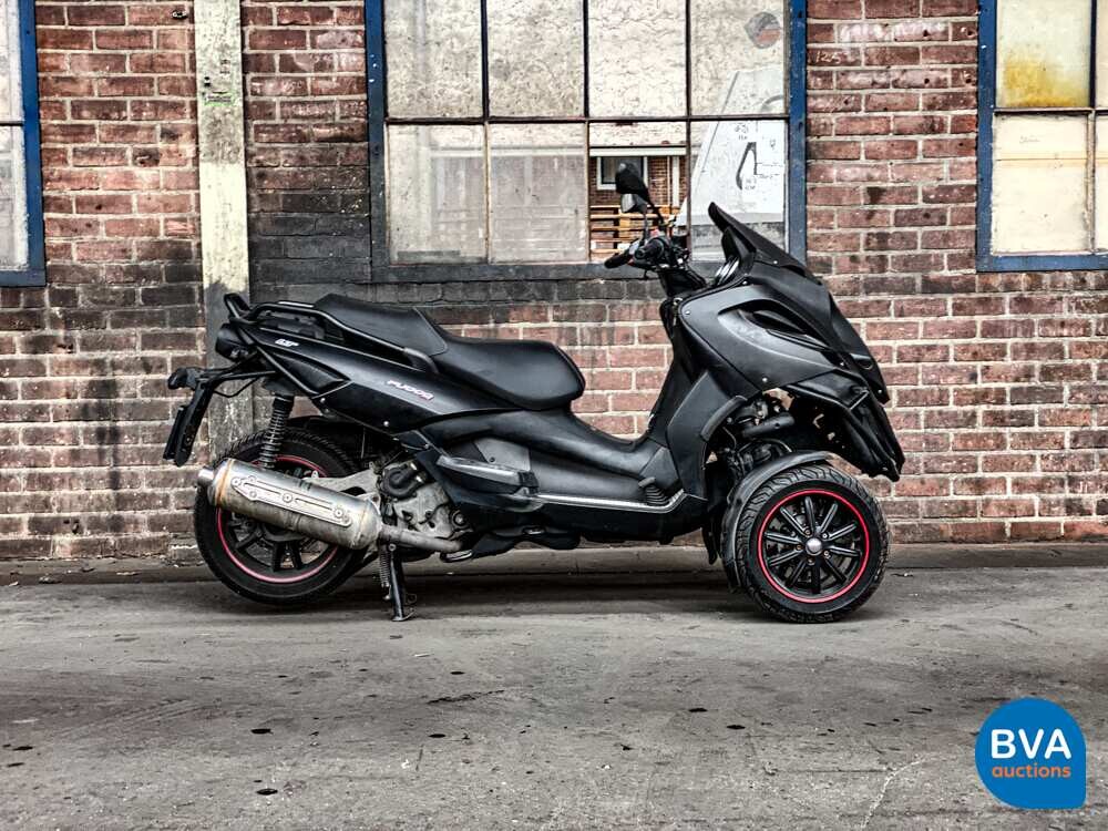 Gilera Fuoco 500 Scooter 39pk 2013, LT VOETREM, ZK-361-F