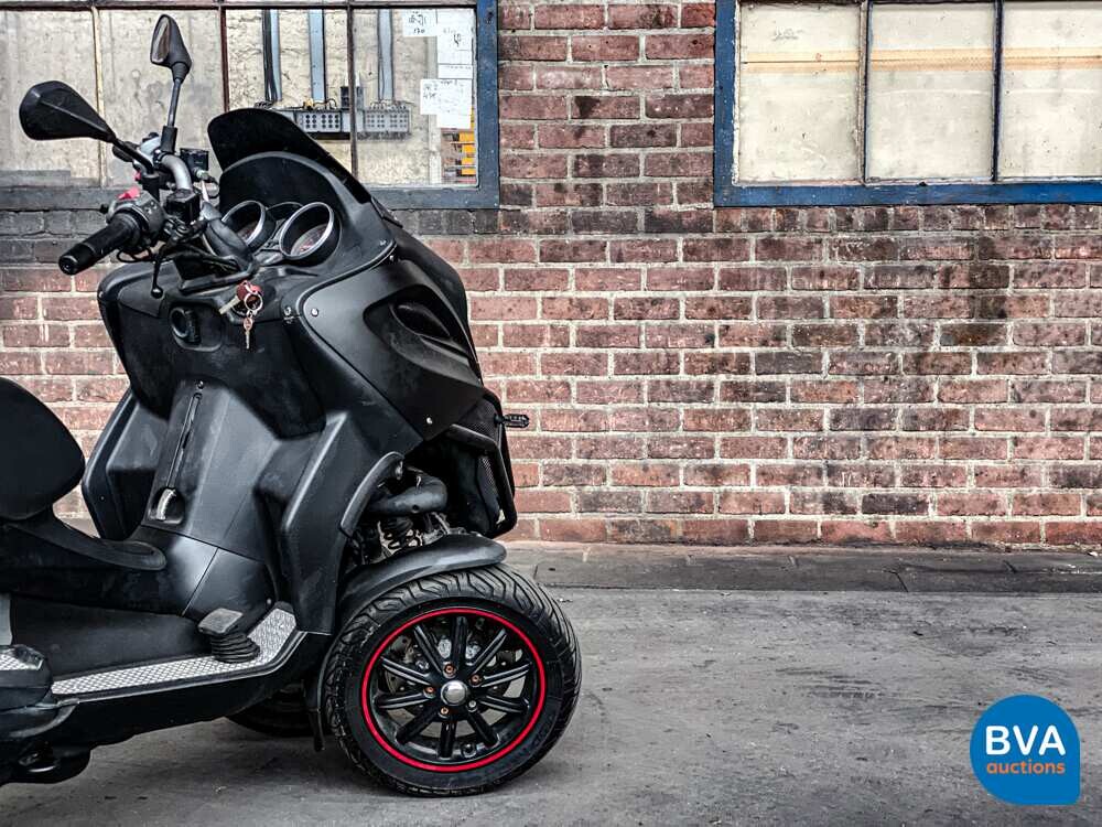 Gilera Fuoco 500 Scooter 39pk 2013, LT VOETREM, ZK-361-F